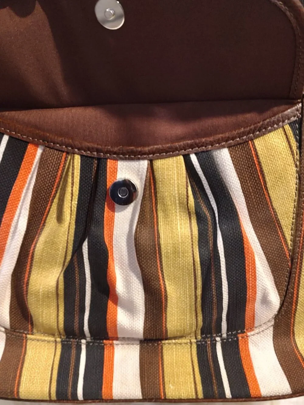 Multicolor Relic Handbag - Picture 5 of 7